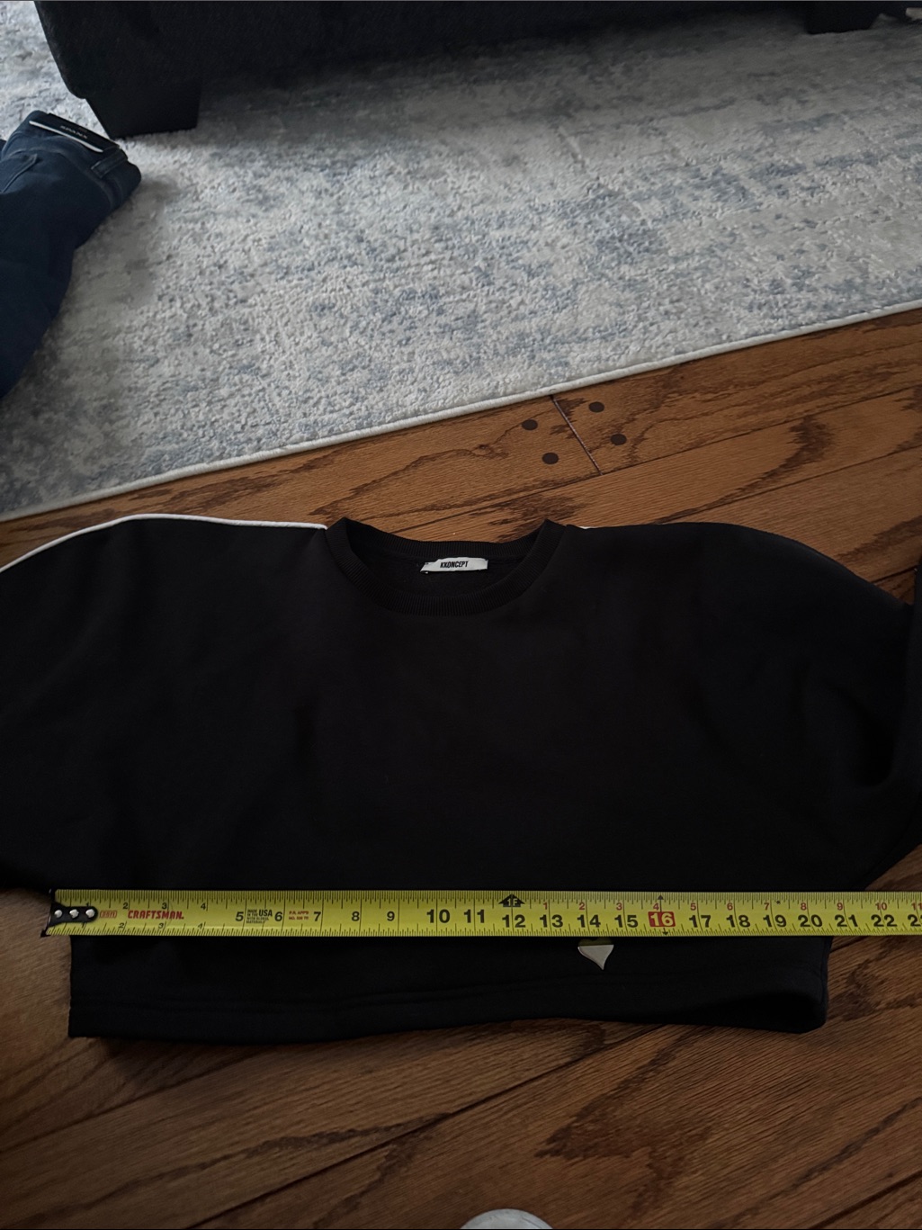 Kkoncept Black Cropped Sweatshirt Size Medium — image 7 of 8